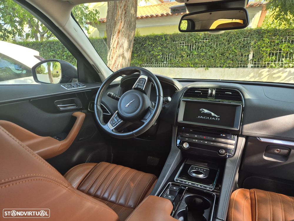 Jaguar F-Pace 2.0 i4D Prestige Aut. - 9