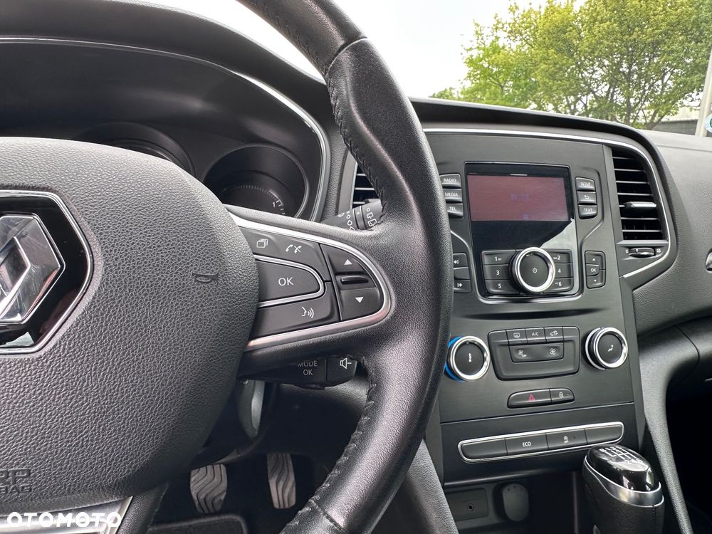 Renault Megane ENERGY TCe 100 LIFE - 8