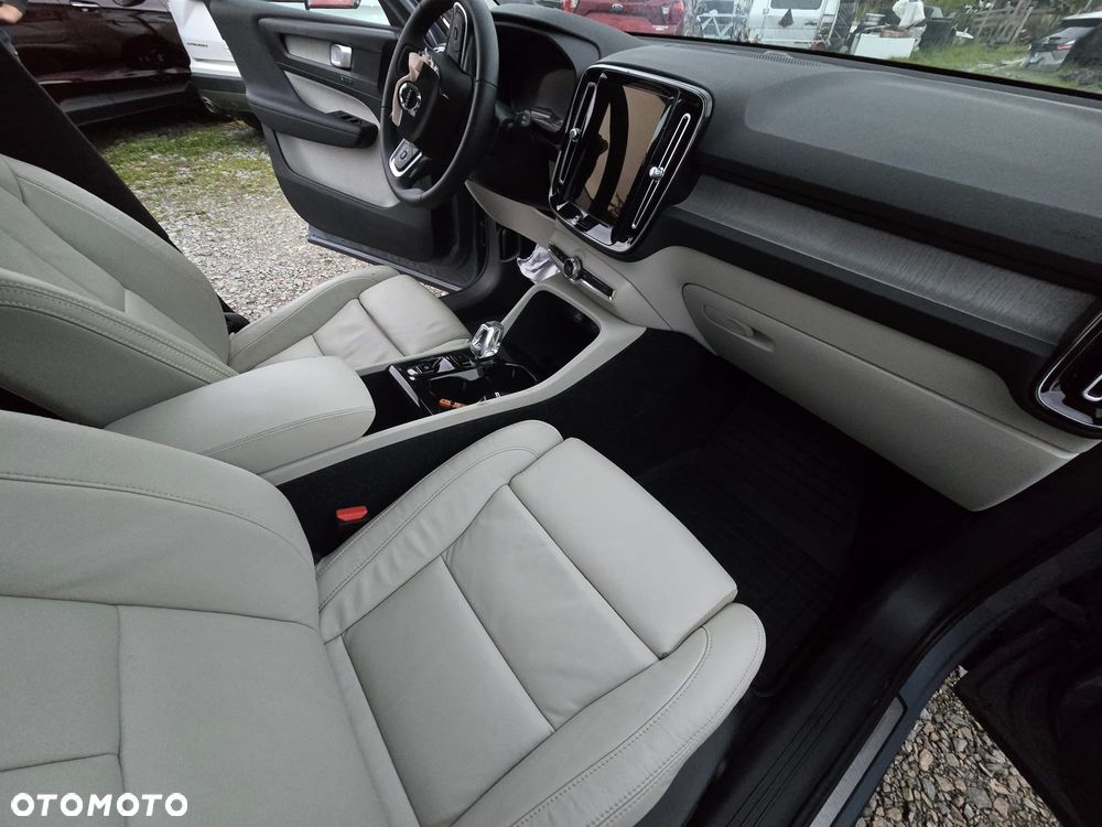 Volvo XC 40 - 20