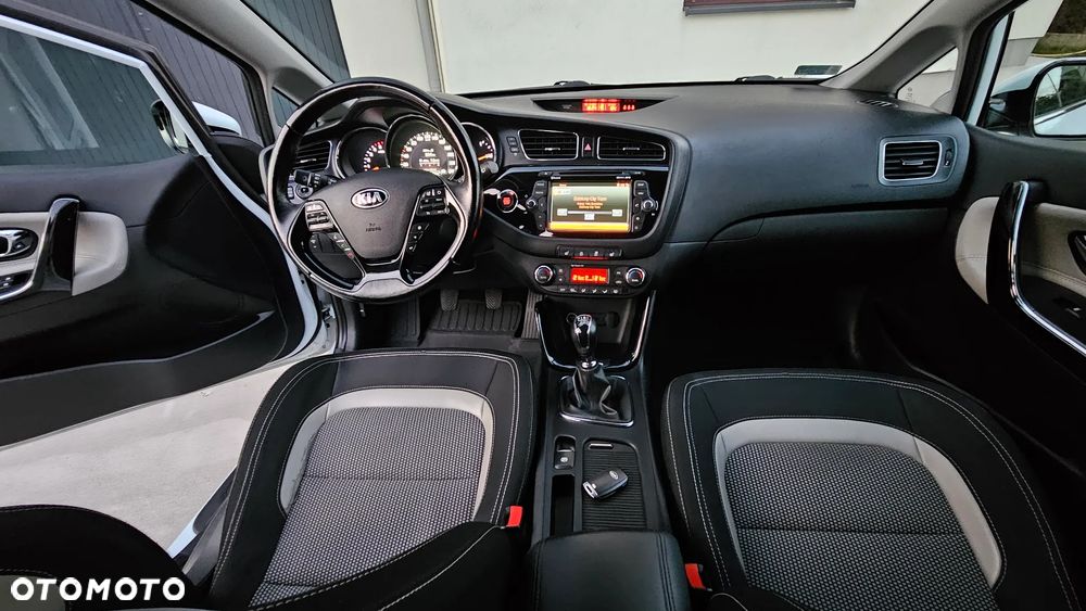 Kia Ceed Cee'd 1.6 CRDi M - 21