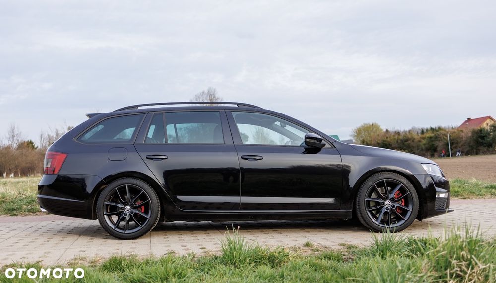 Skoda Octavia 2.0 TDI DSG RS - 34