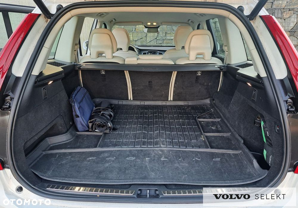 Volvo XC 90 - 33
