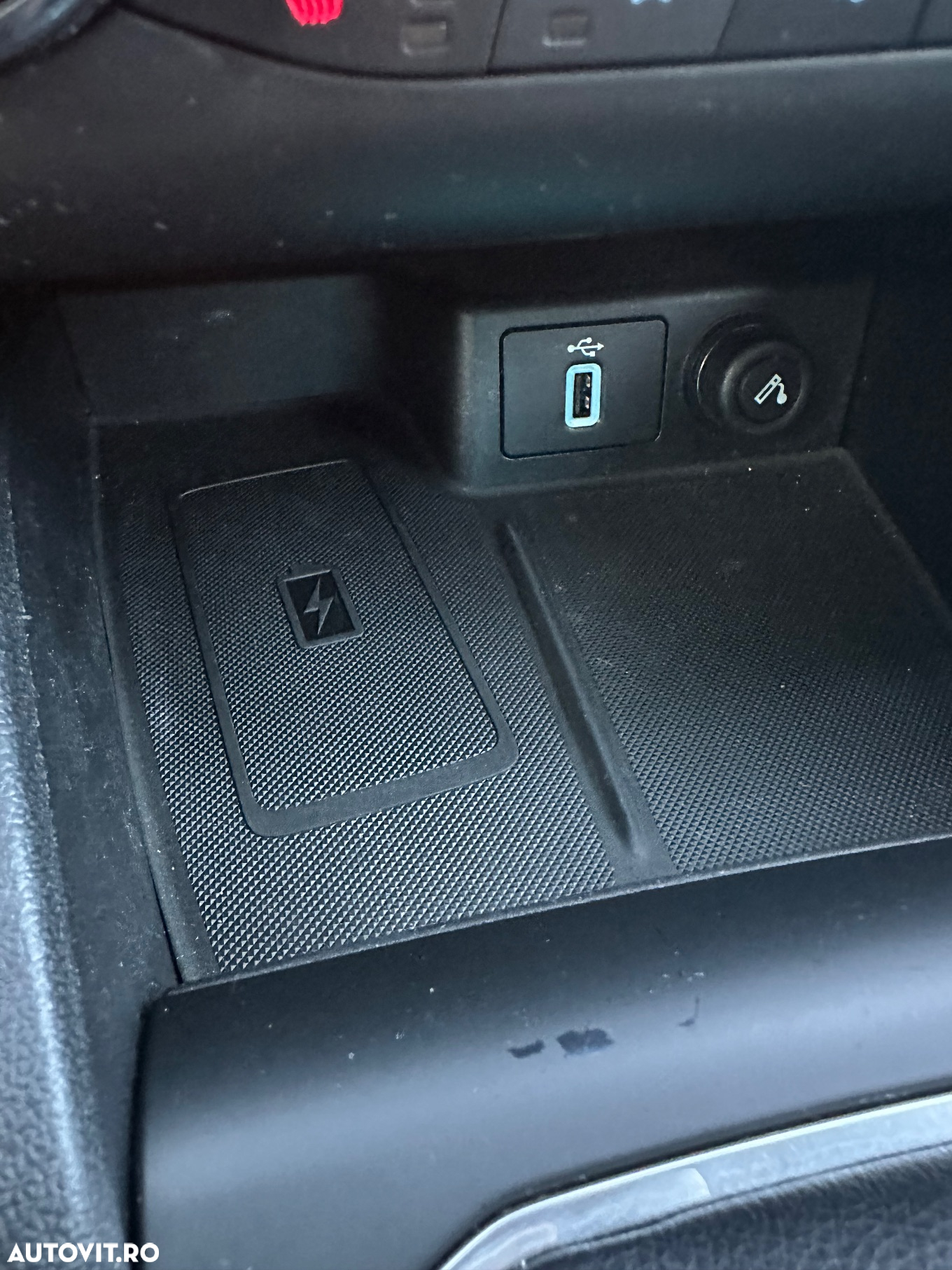 Ford Focus 2.0 EcoBlue Start-Stopp-System TITANIUM - 29
