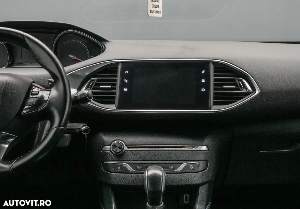 Peugeot 308 1.5L BlueHDI 130 S&S EAT8 Allure - 18