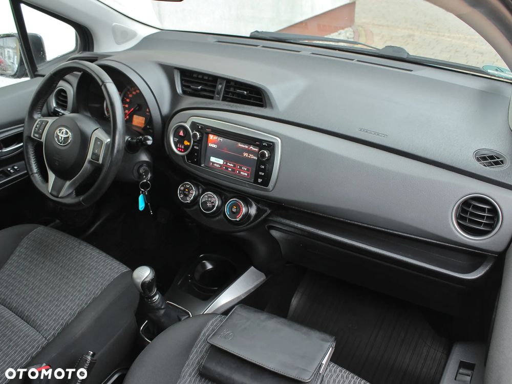 Toyota Yaris 1.33 VVT-i Executive - 18