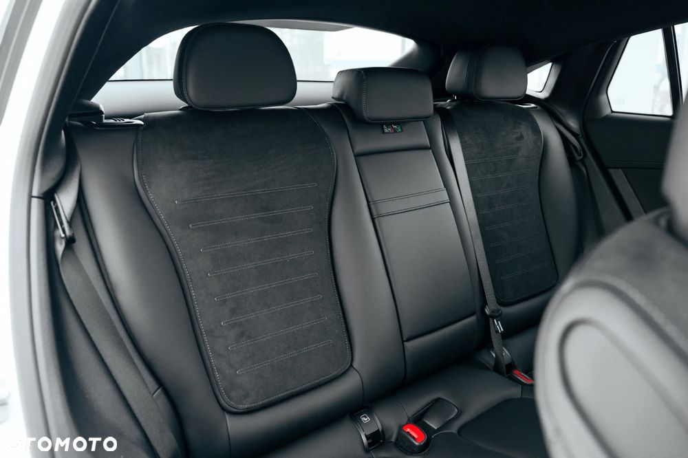 Mercedes-Benz GLC 300 de 4Matic 9G-TRONIC AMG Line - 19