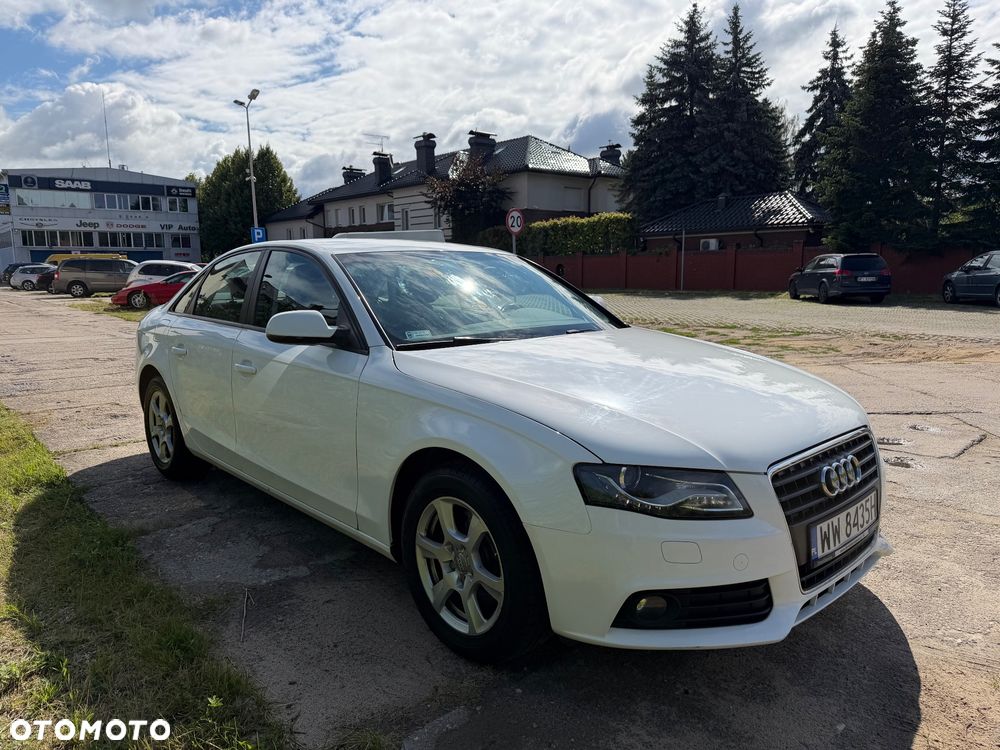Audi A4 Limousine - 3