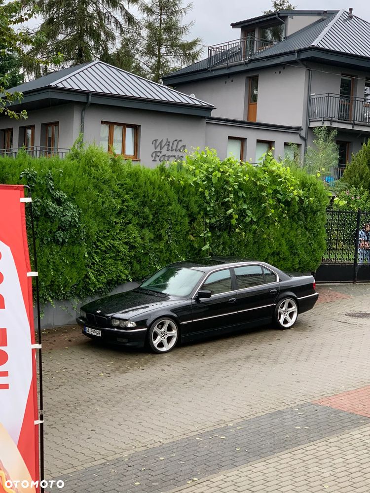 BMW Seria 7 - 1