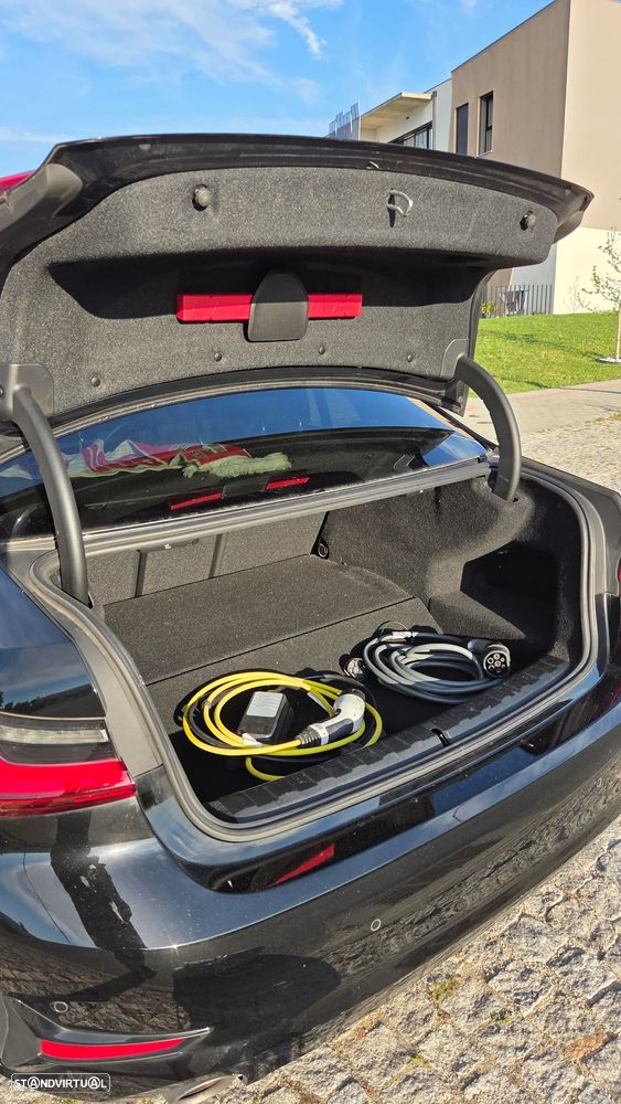 BMW 320 e Corporate Edition Auto - 11