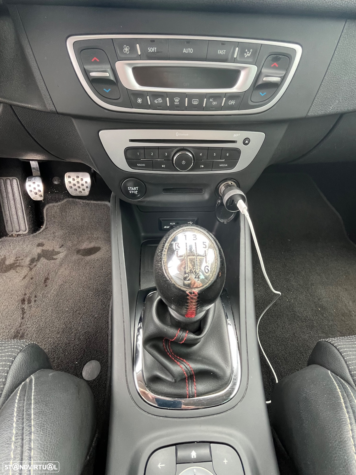 Renault Mégane Sport Tourer 1.5 dCi GT Line SS - 24