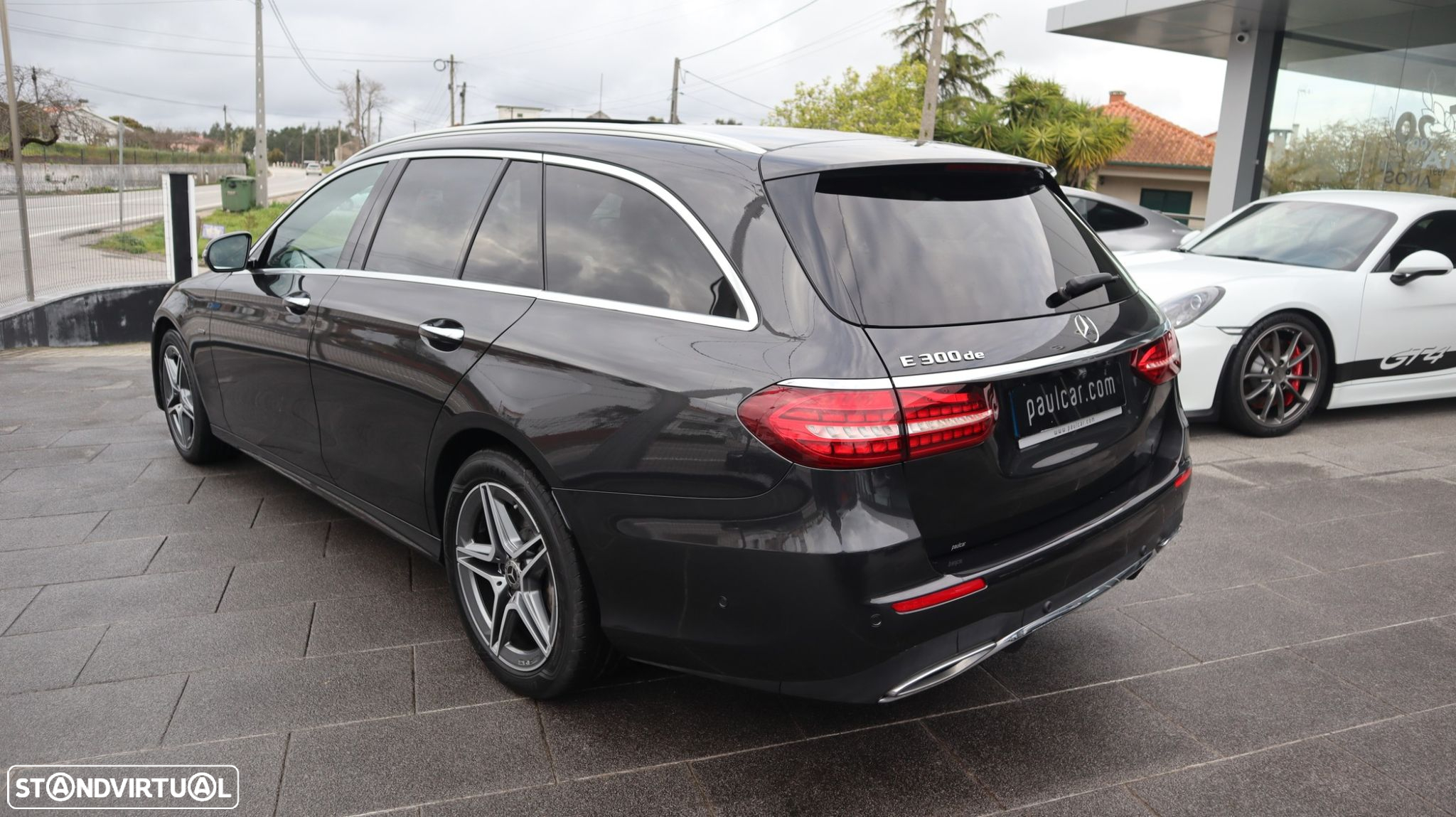 Mercedes-Benz E 300 de AMG Line - 3