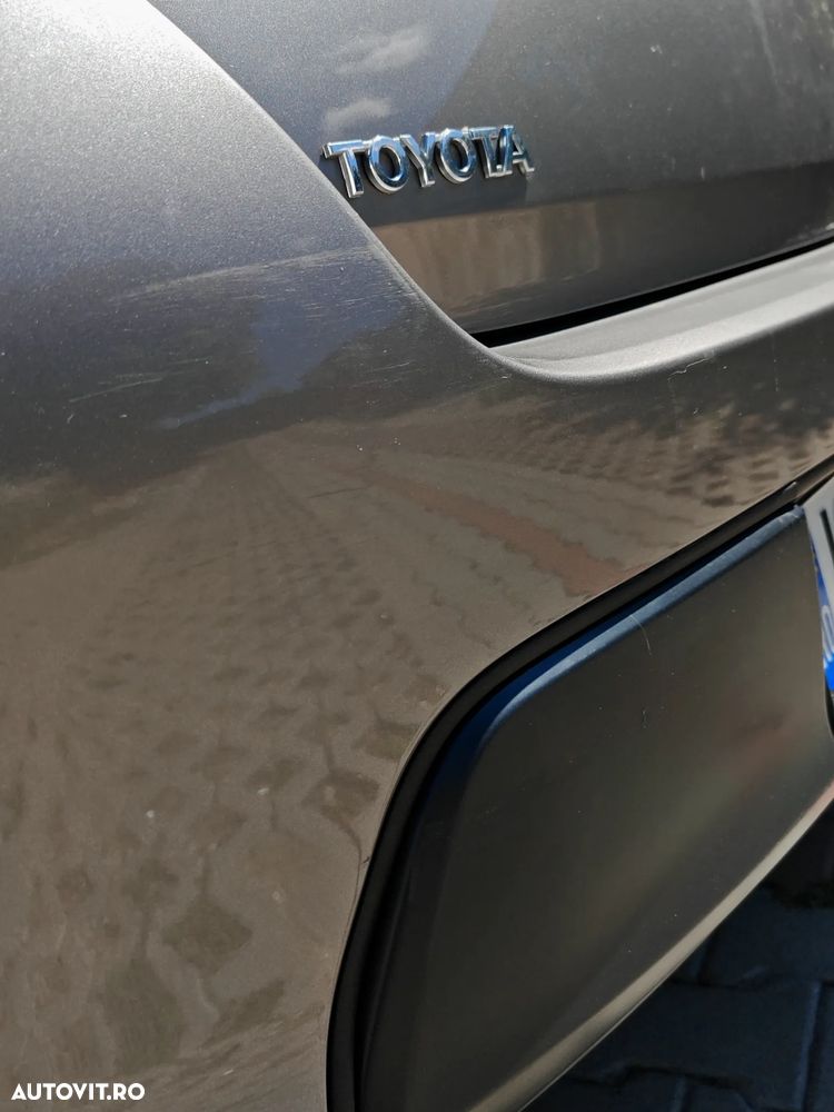 Toyota Auris 1.3 Dual VVT-i Terra - 32