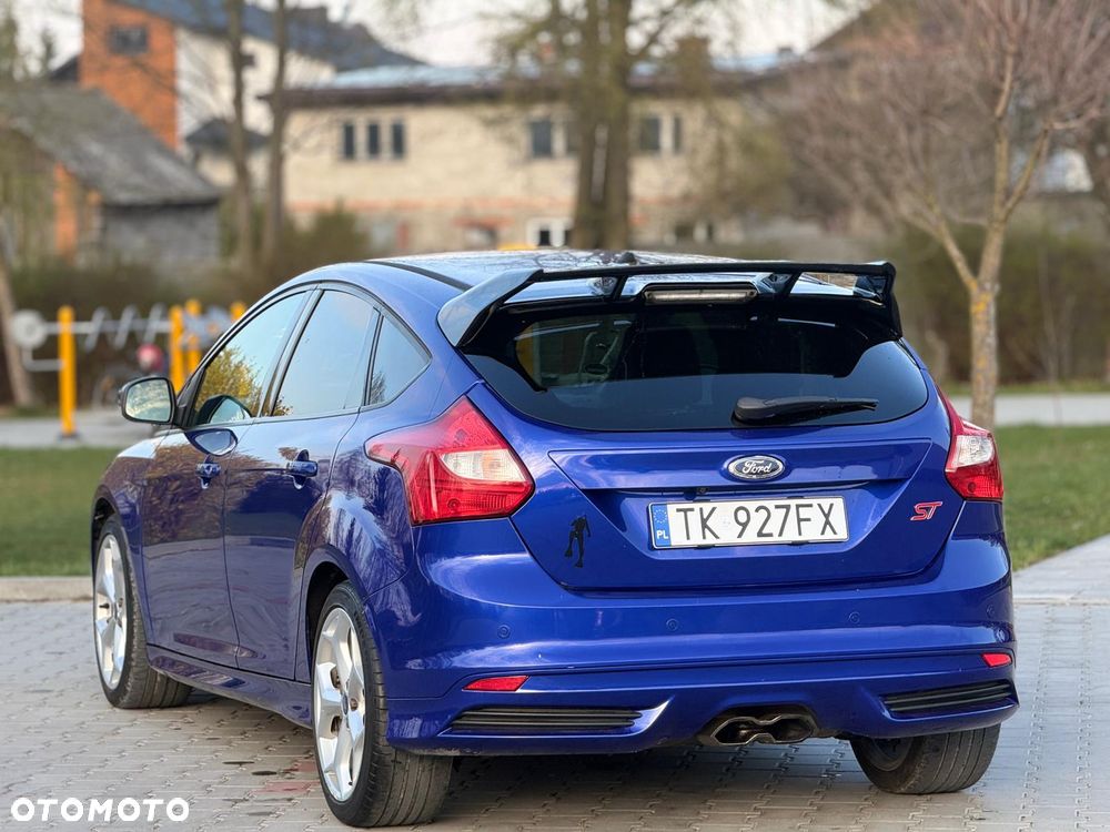 Ford Focus 2.0 EcoBoost ST - 9