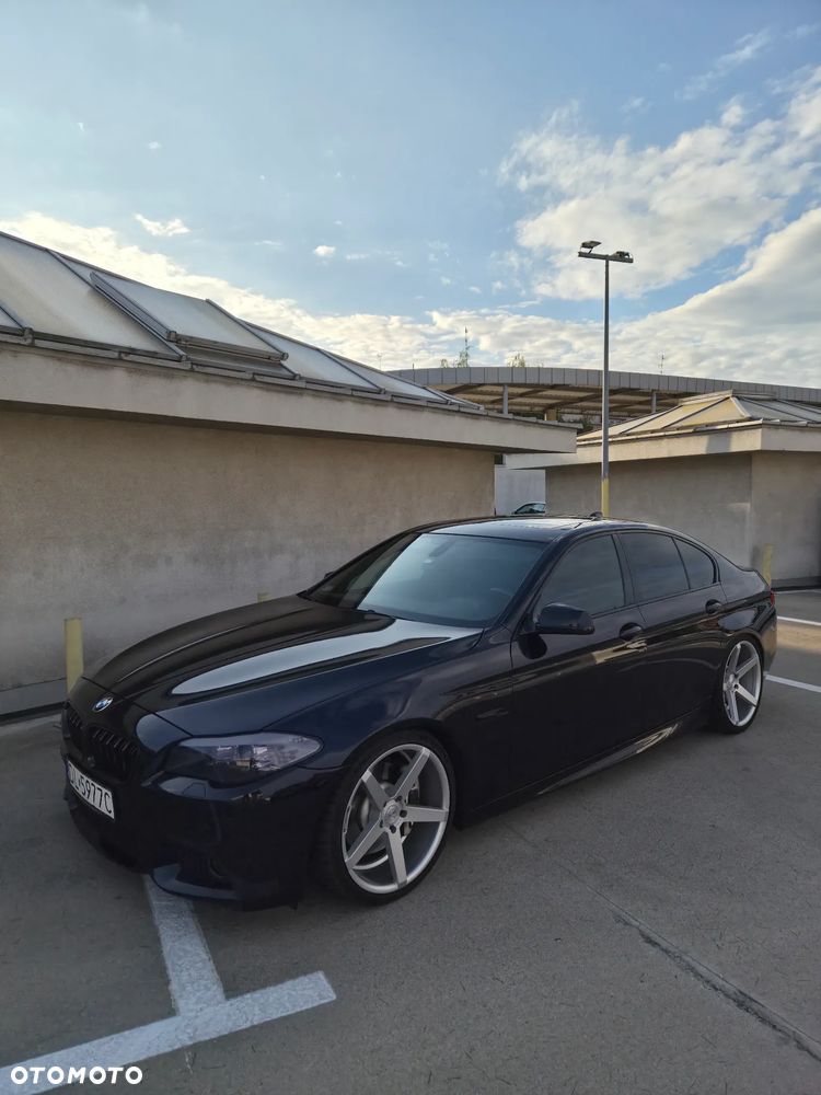 BMW Seria 5 525d - 6