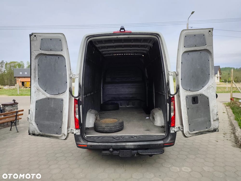 Mercedes-Benz SPRINTER - 7