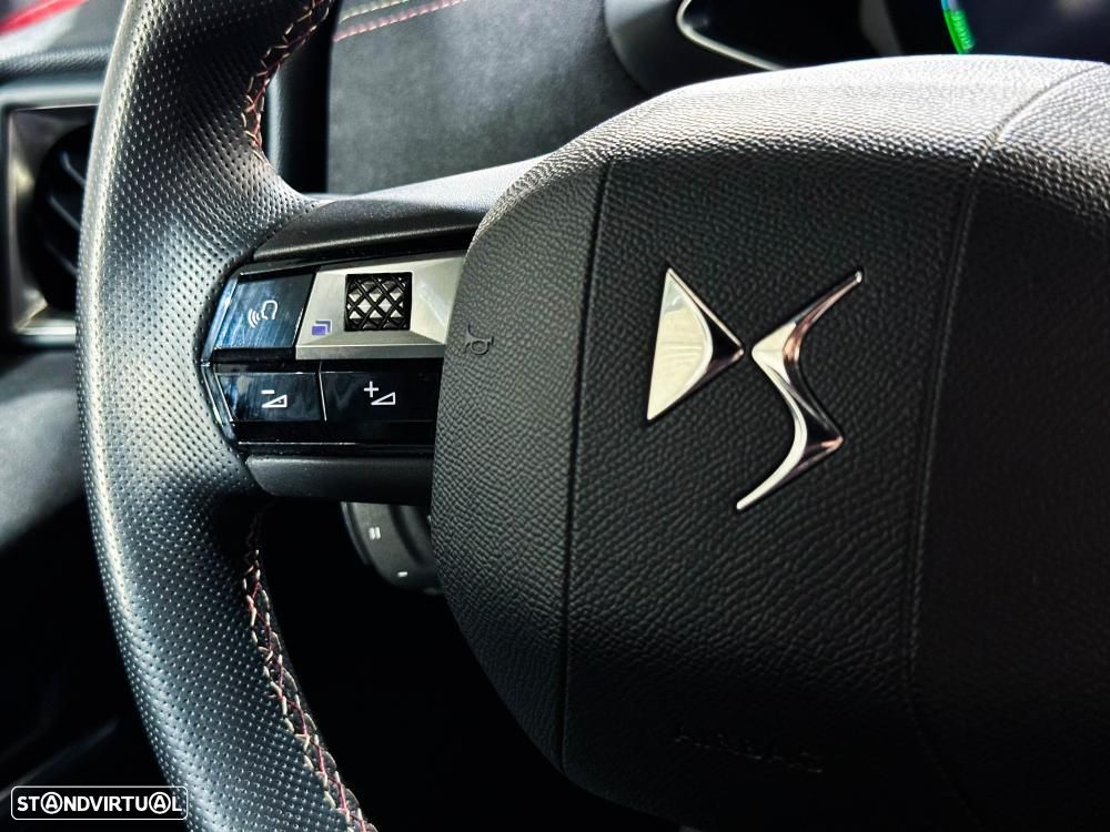 DS DS3 Crossback E-TENSE PERFORMANCE LINE + - 33