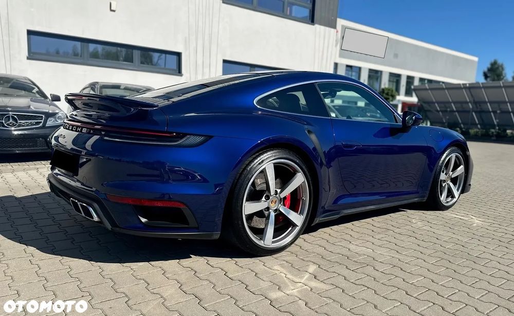 Porsche 911 Turbo - 4