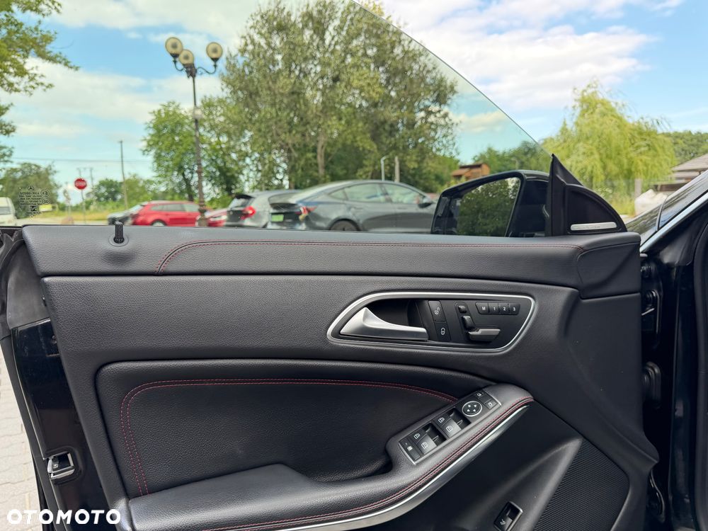 Mercedes-Benz CLA 220 d 7G-DCT AMG Line - 12