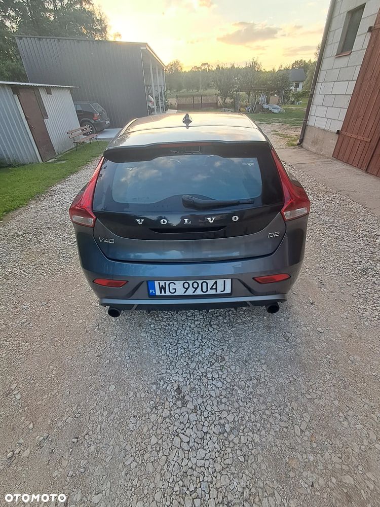 Volvo V40 D2 R-Design - 2