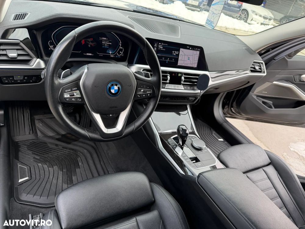 BMW Seria 3 330e AT PHEV - 11