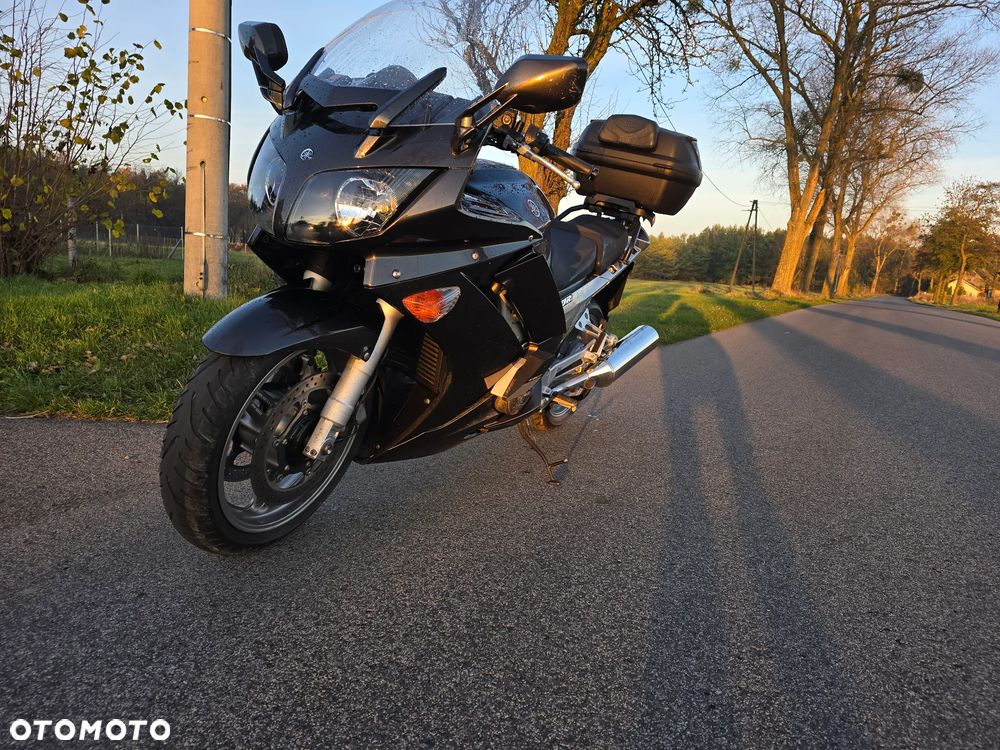 Yamaha FJR - 2