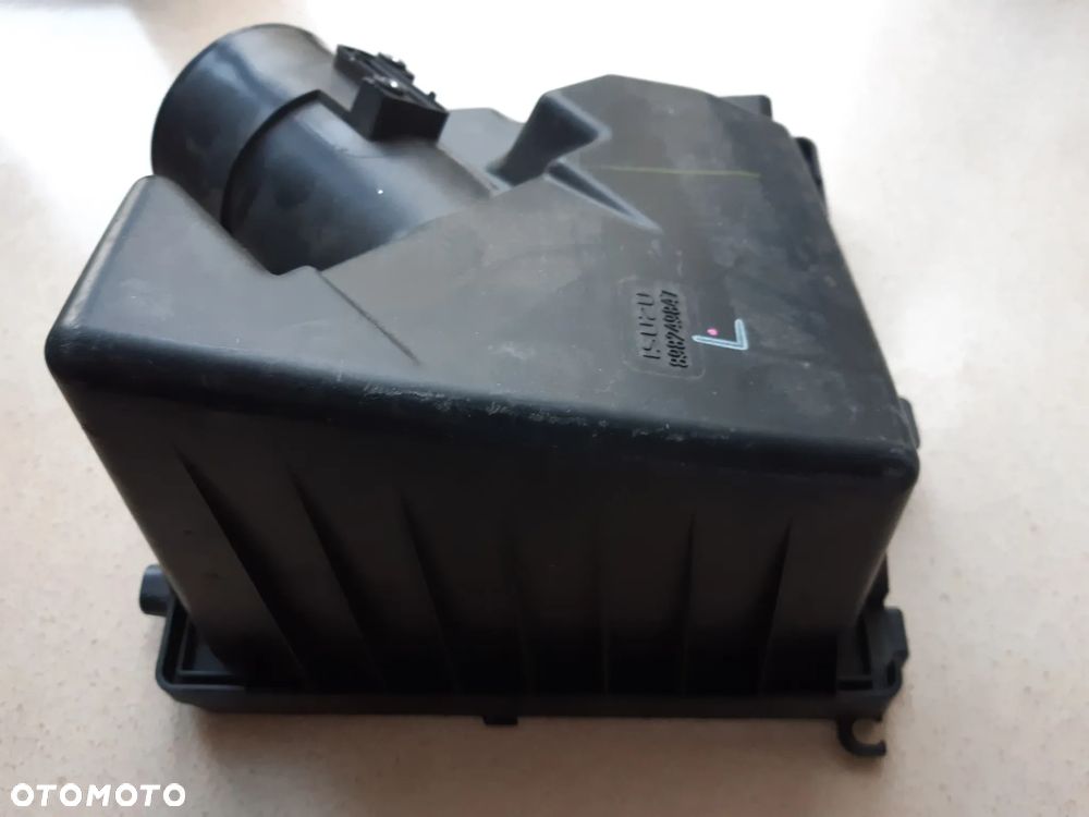 OBUDOWA pokrywa FILTRA powietrza D-max II - 13