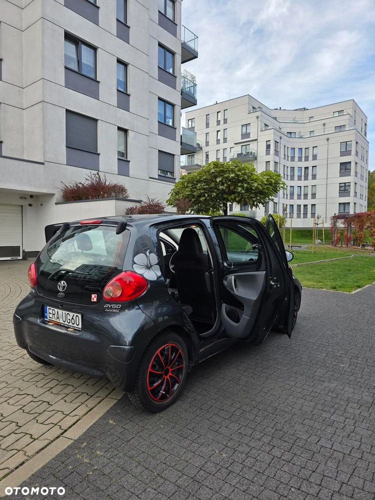 Toyota Aygo - 14