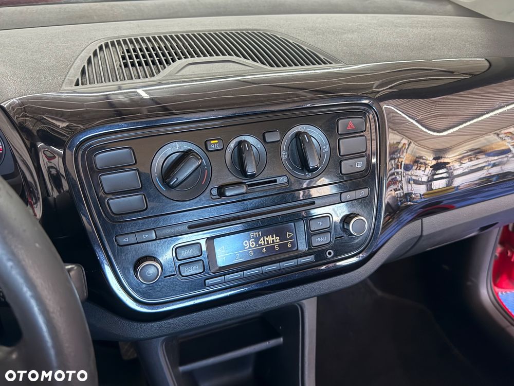 Volkswagen up! 1.0 street EU6 - 10