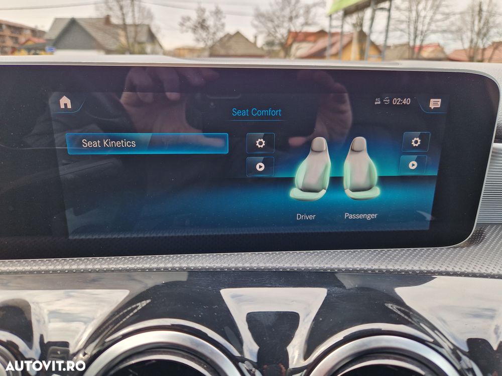 Mercedes-Benz A 220 Sedan 7G-DCT - 16