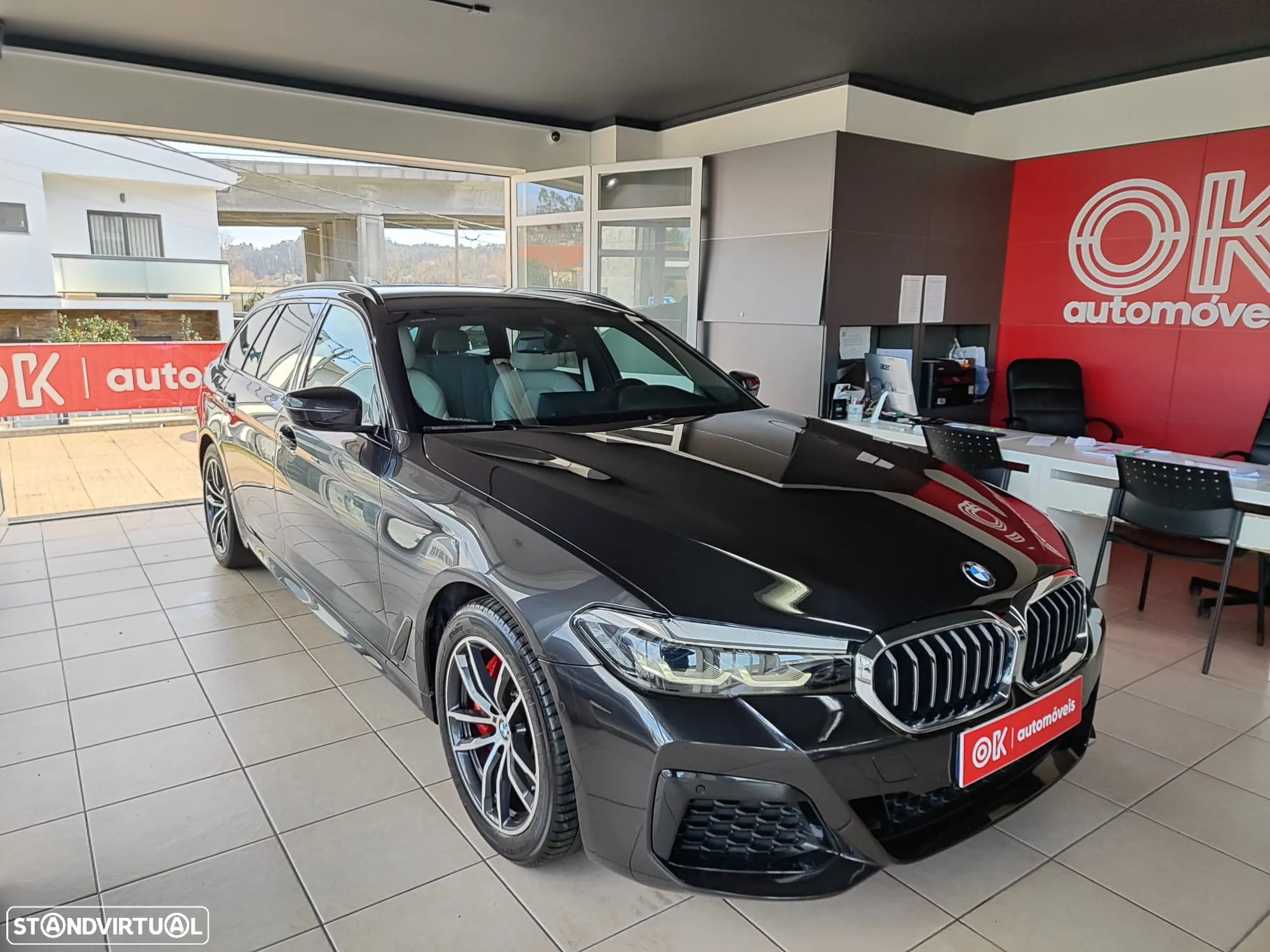 BMW 530 e Pack Desportivo M - 3