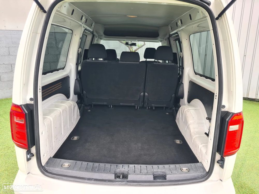 VW Caddy Maxi 2.0 TDI 5 Lugares - 11