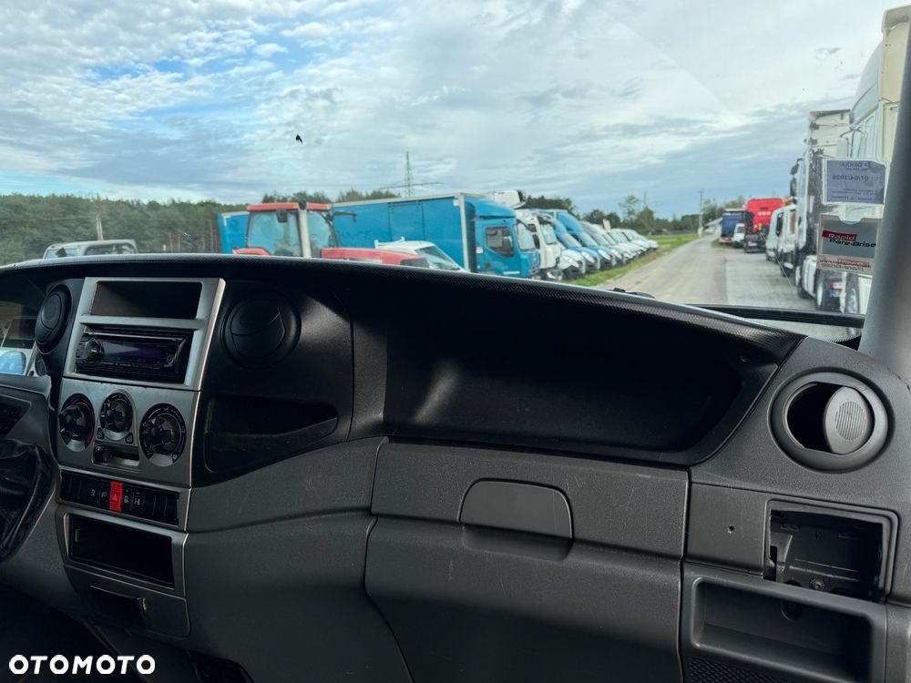 Iveco Daily 35C15 // Dubel Kabina 7 miejsc // - 17