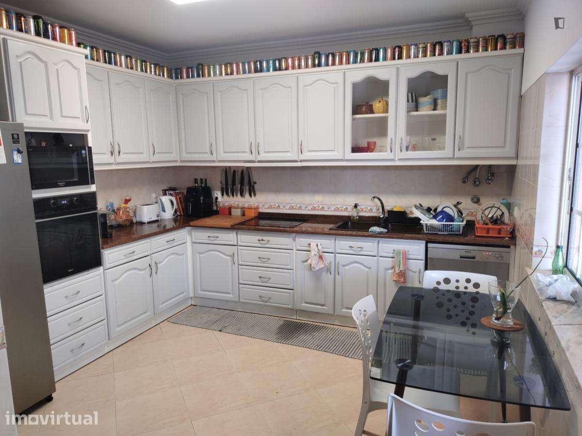 Quarto - localizado em Charneca da Caparica Lisbon - Grande imagem: 3/4
