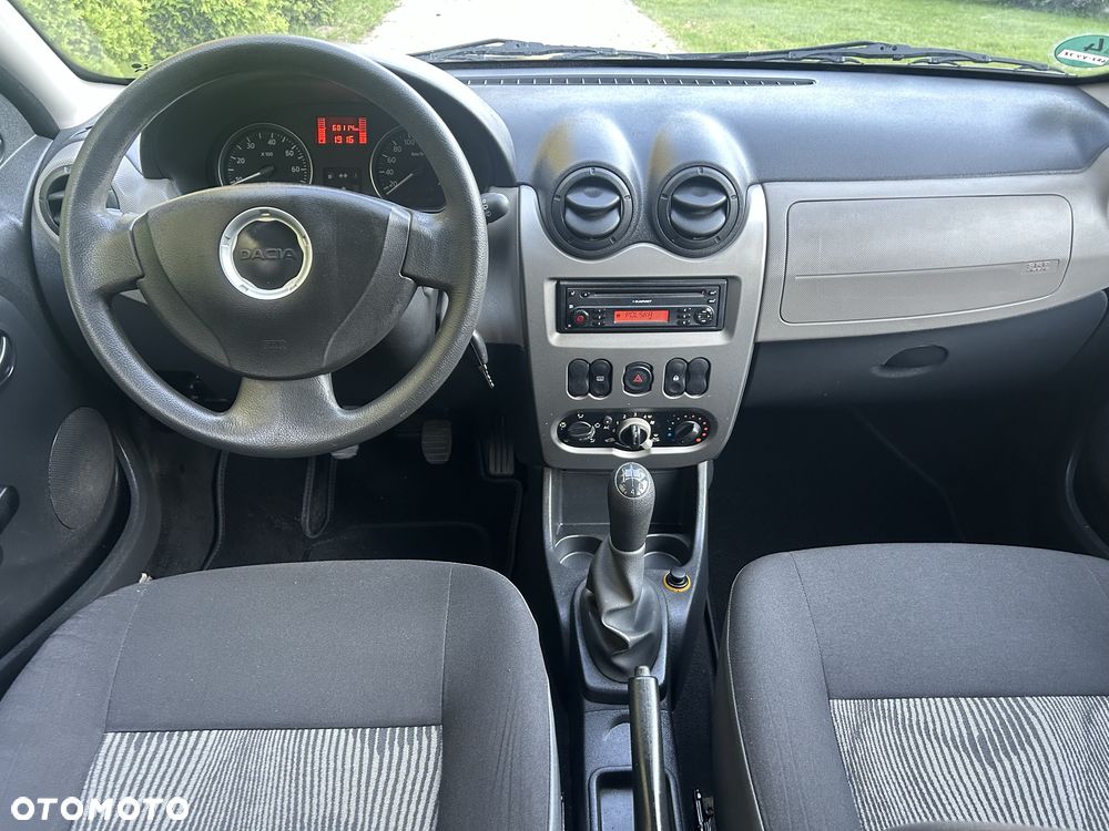 Dacia Sandero - 8