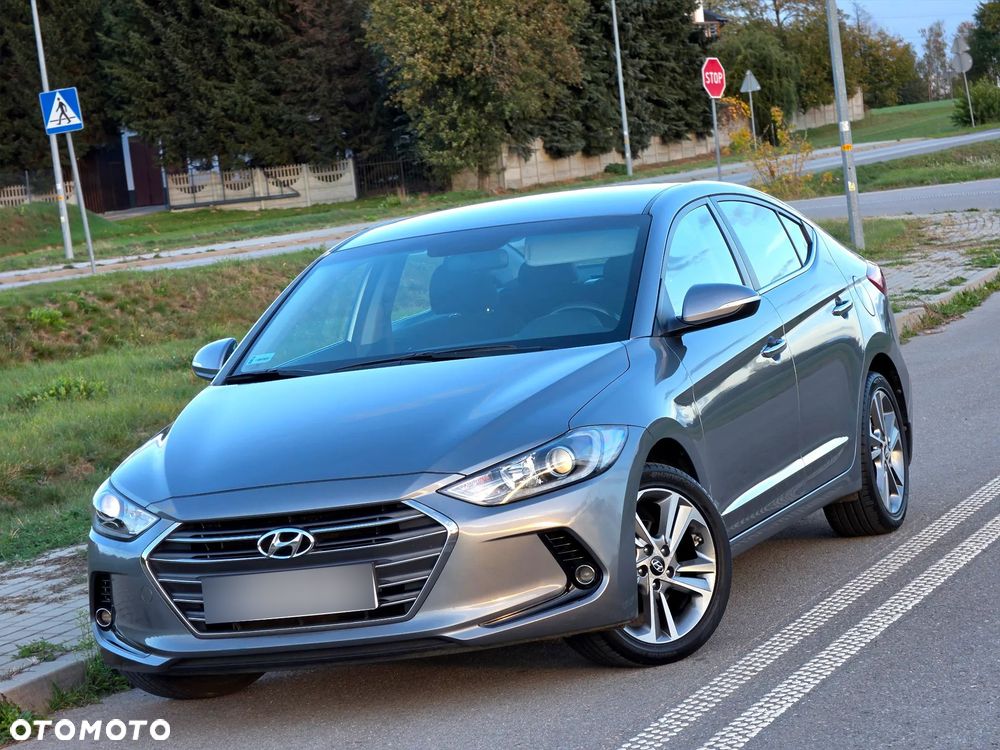 Hyundai Elantra 1.6 Comfort - 9