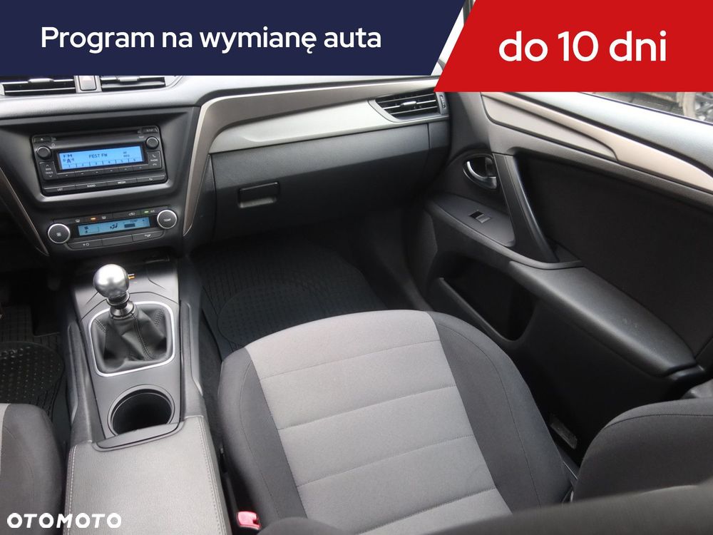 Toyota Avensis - 9