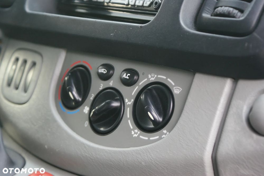 Renault Trafic - 9