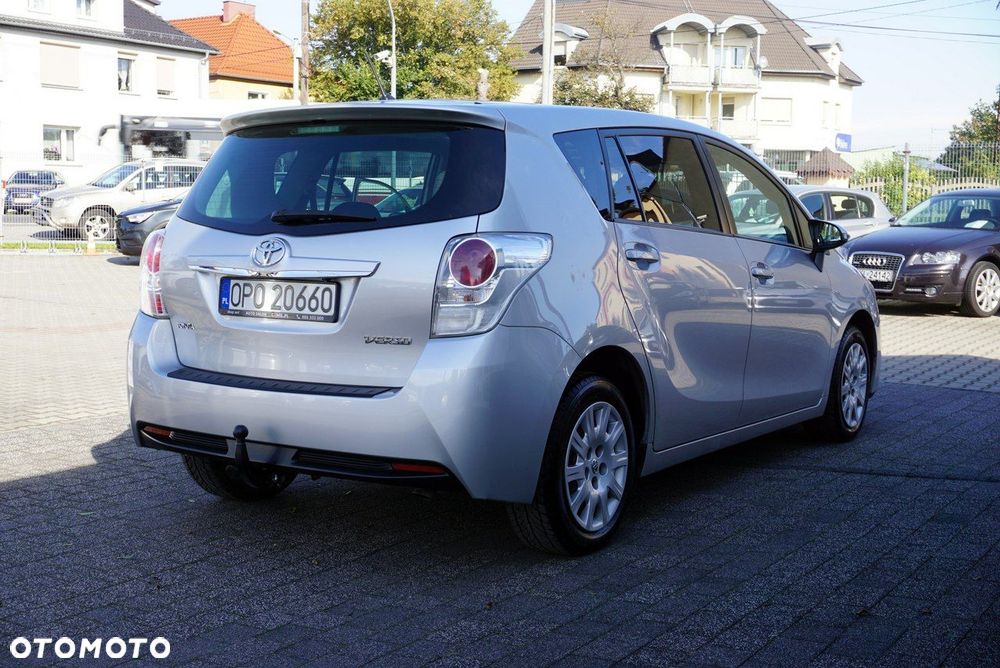 Toyota Verso - 5