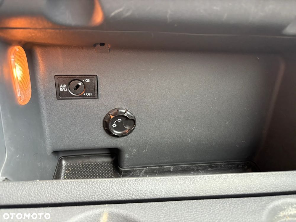 Volkswagen Touran 1.6 Trendline - 24