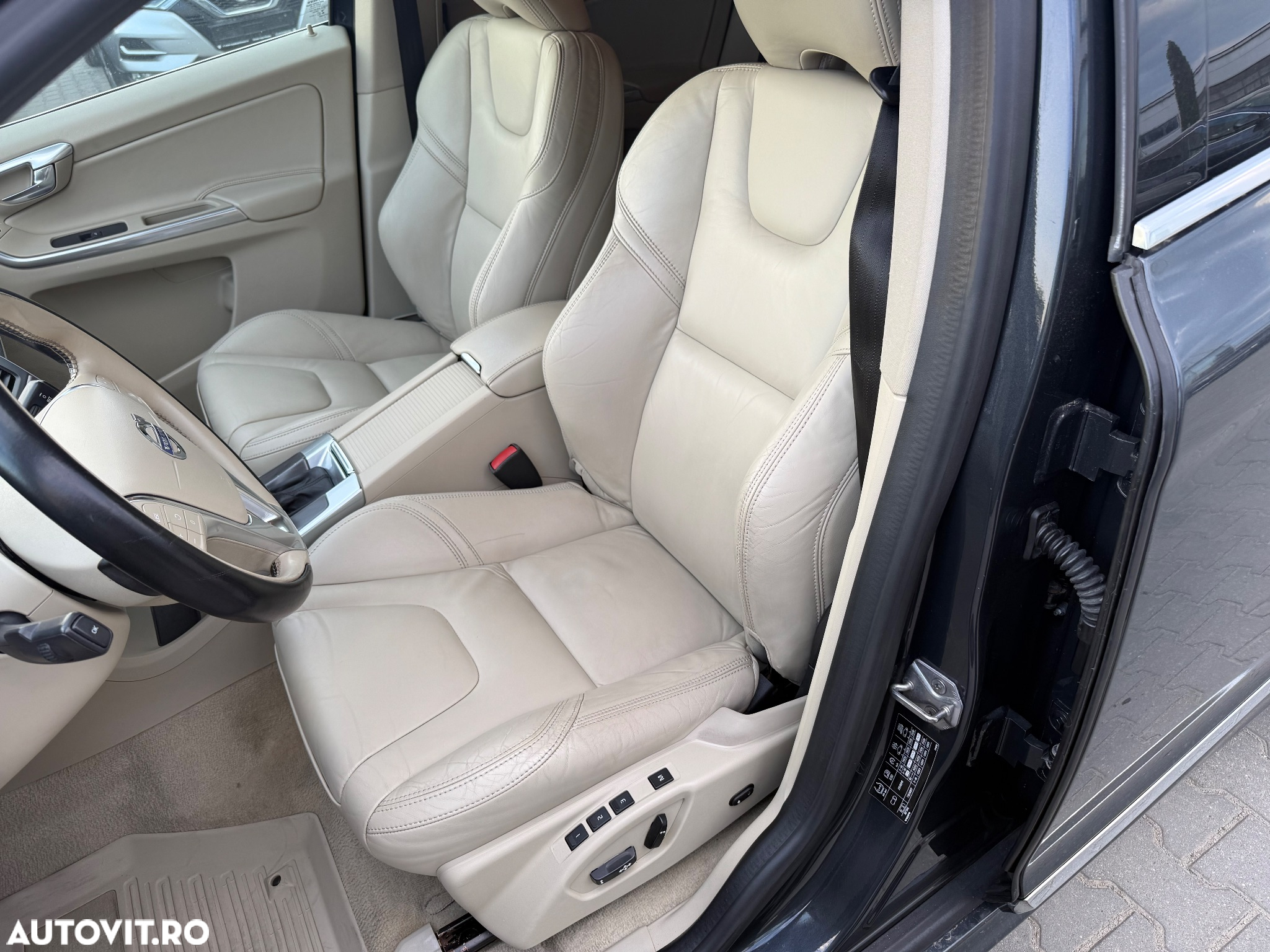 Volvo XC 60 D4 AWD Geartronic Summum - 12