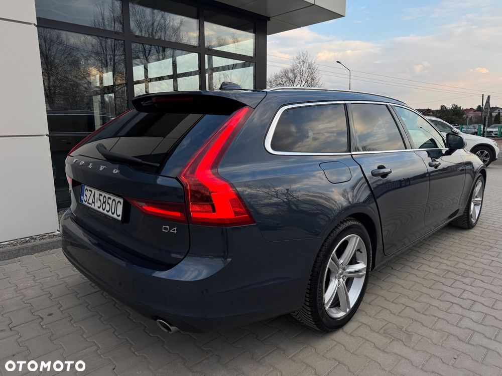 Volvo V90 D4 Momentum - 3