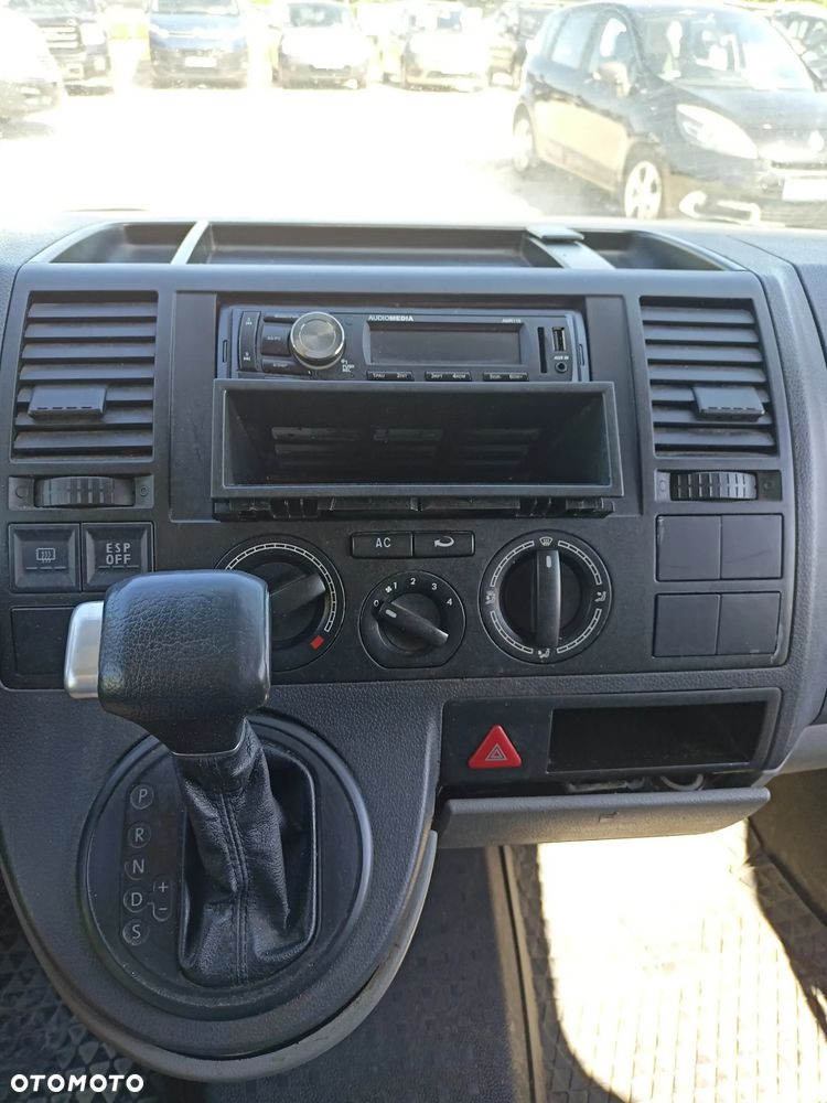 Volkswagen Transporter - 11