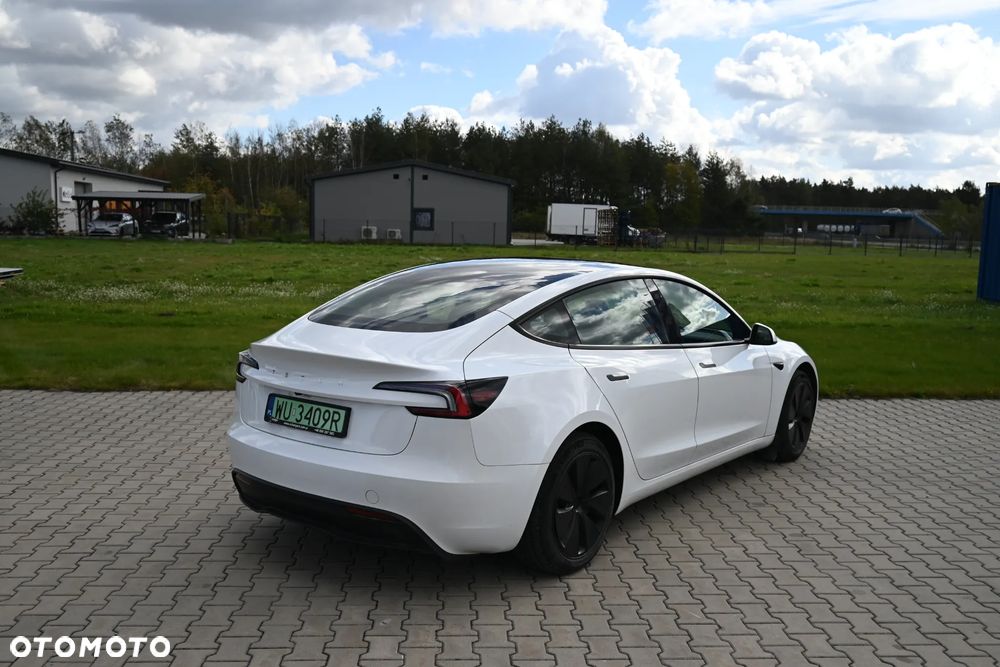 Tesla Model 3 - 27