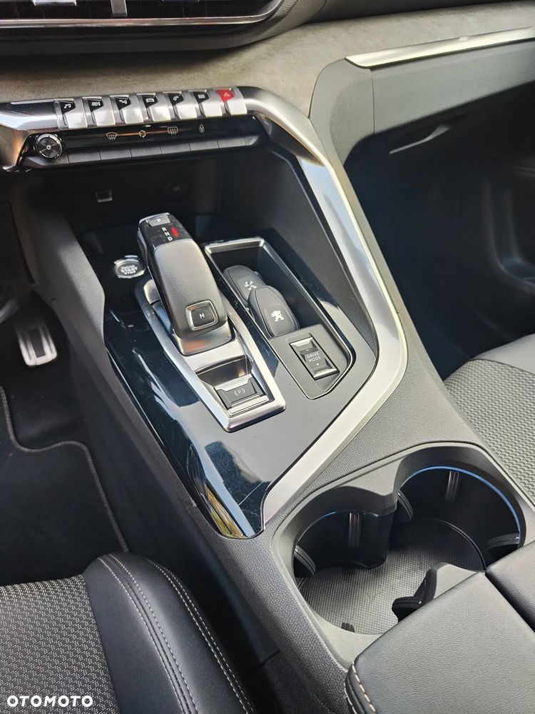 Peugeot 3008 BlueHDi 130 Stop & Start EAT8 GT - 22