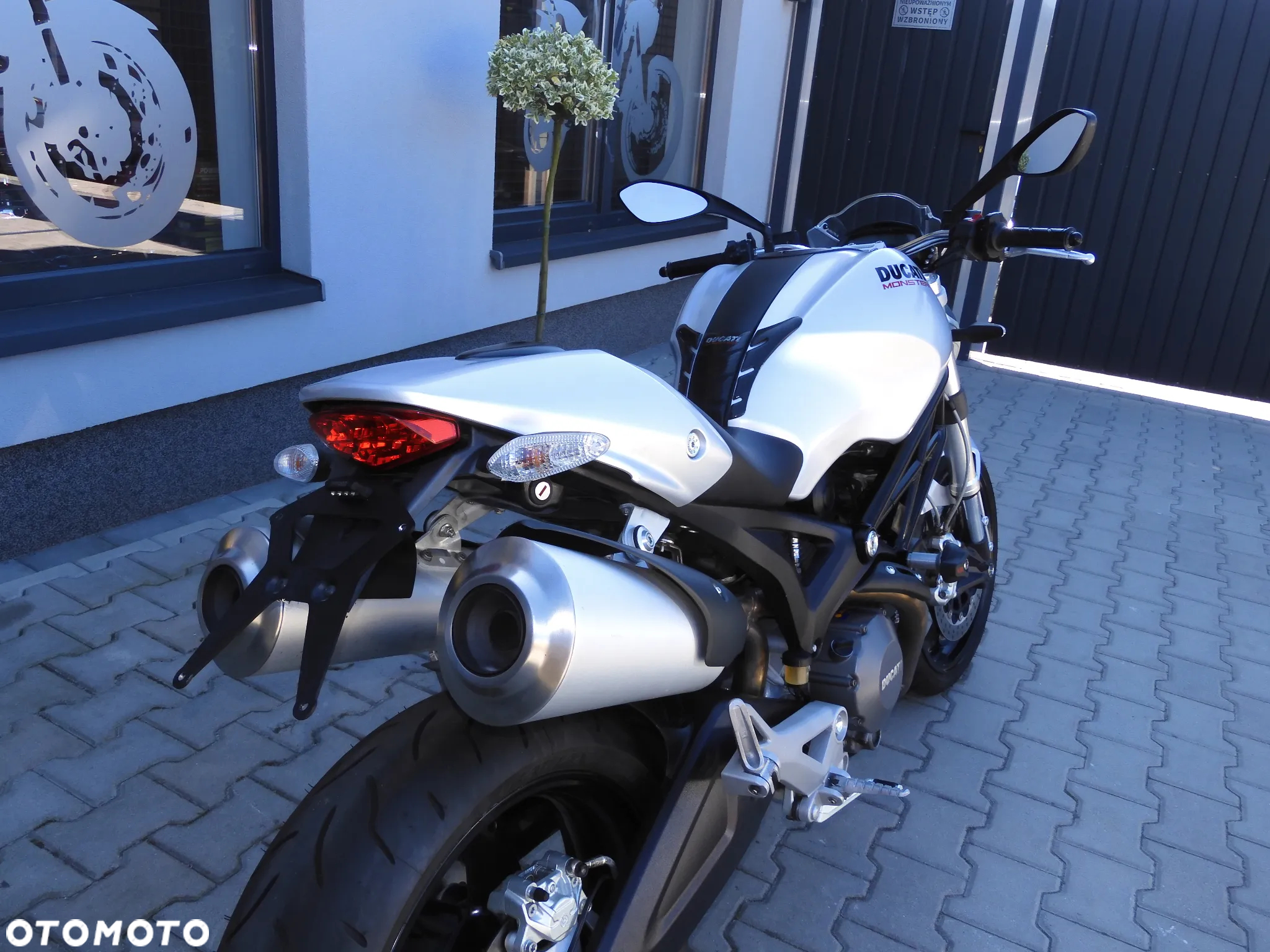 Ducati 696 - 12