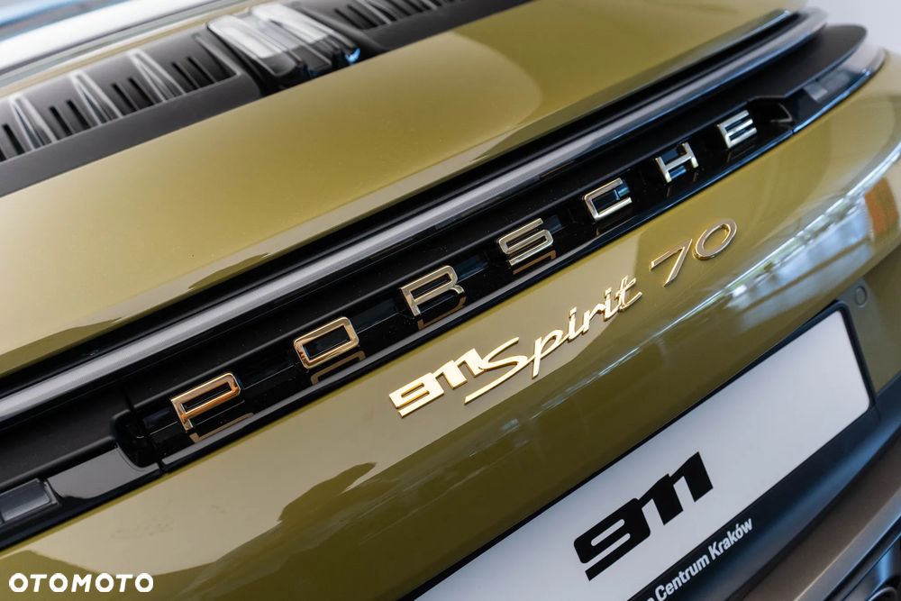 Porsche 911 Carrera T-Hybrid Spirit 70 - 40
