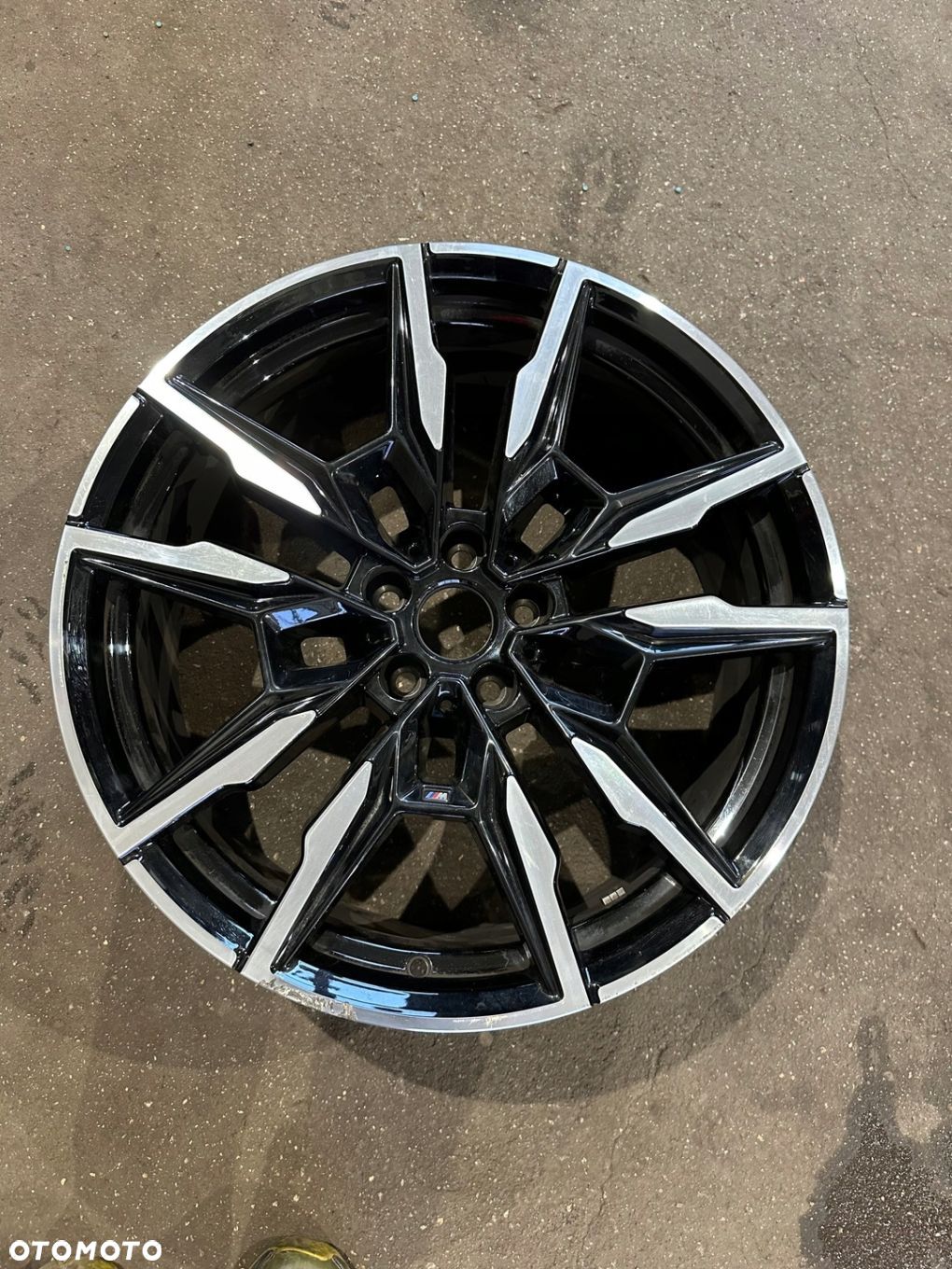 FELGA BMW SERIA 8 G14 G15 G16 STYLING 895M 5A07086 8J X 20 IS26 - 1