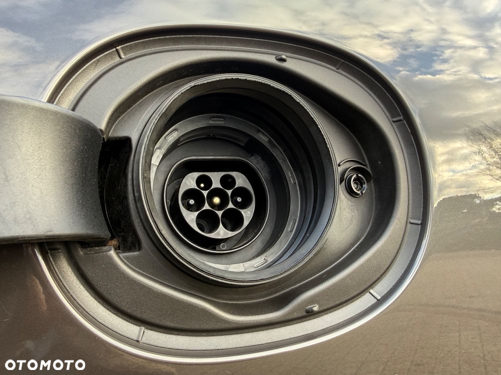 Volvo V90 T8 Recharge AWD Geartronic Inscription - 28
