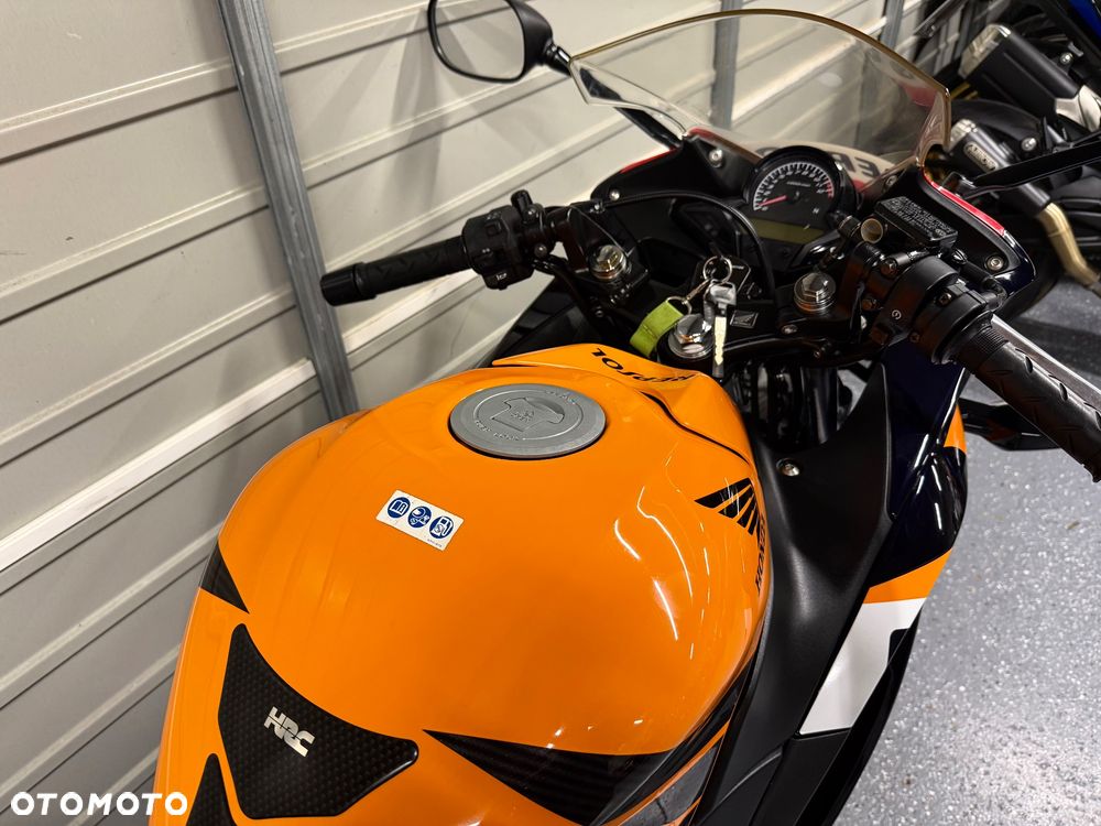 Honda CBR - 11