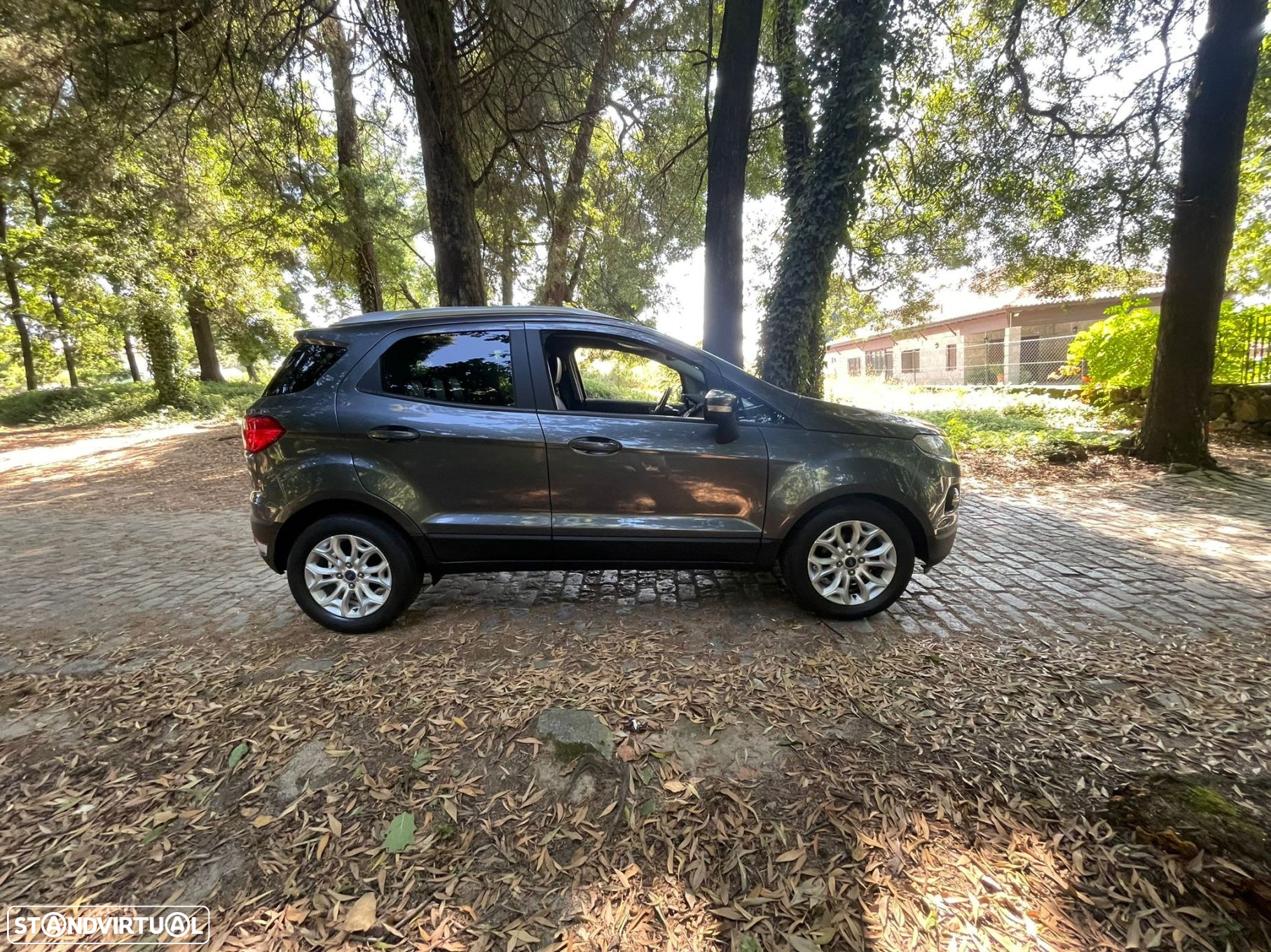 Ford EcoSport 1.0 EcoBoost Titanium - 31